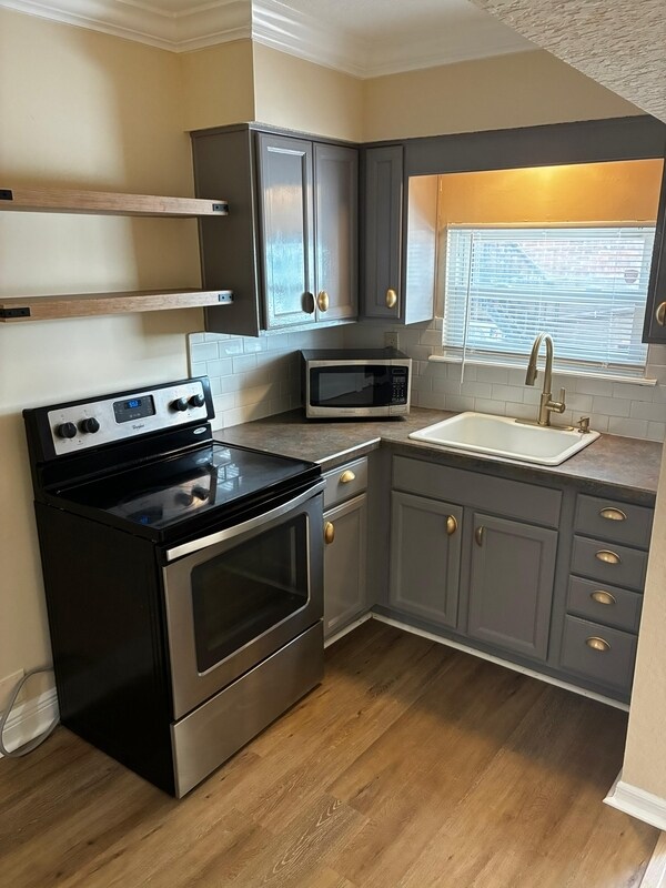 Photo - 2738 Riverside Ave