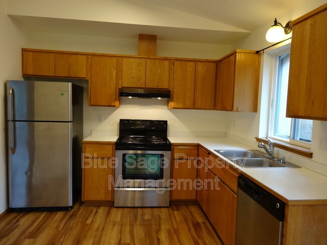 Photo - 906 E Bryson Ave