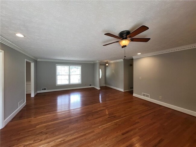 Photo - 4548 Shallowford Rd