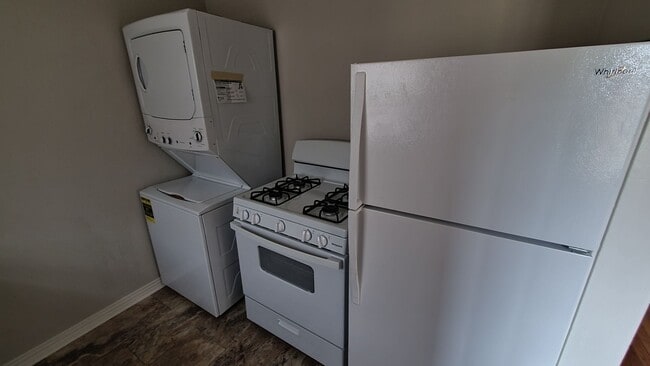 Photo - 104 S Palo Duro St Unit B