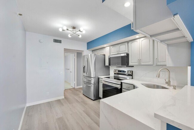 Photo - 105 Lake Emerald Dr Unidad 108