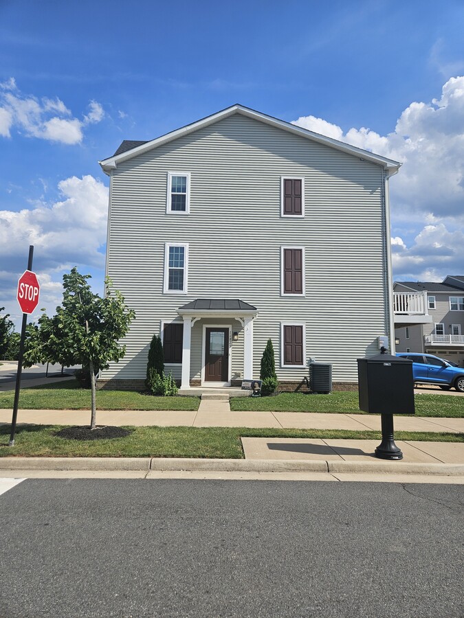 Photo - 11829 Hall St