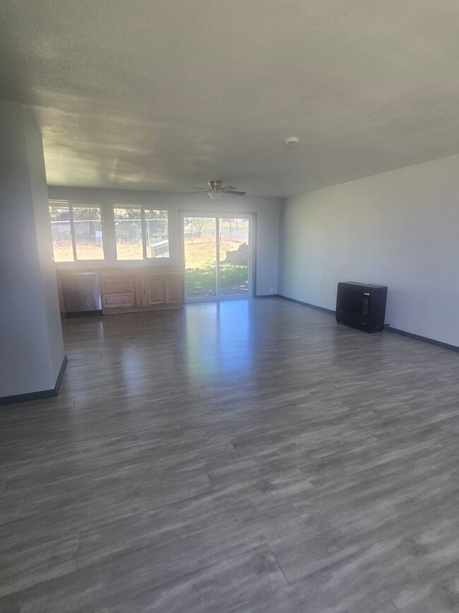 Photo - Amazing 3bed 2 bath home in the heart of Bonanza.