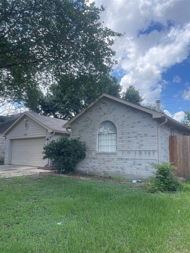 6406 Bayou Crest Dr