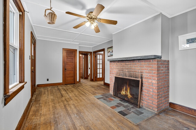 Photo - 20 Evergreen Ln