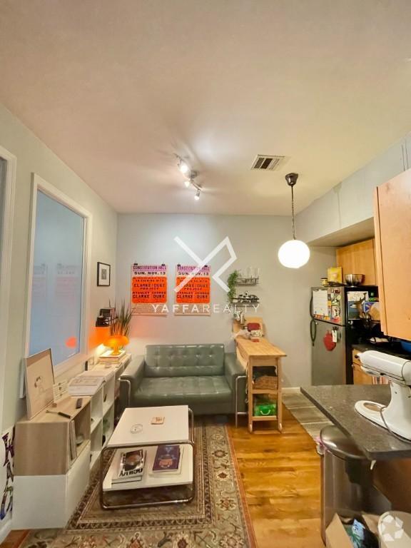 Building Photo - 2 bedroom in BROOKLYN NY 11206 Unit 3F Rental