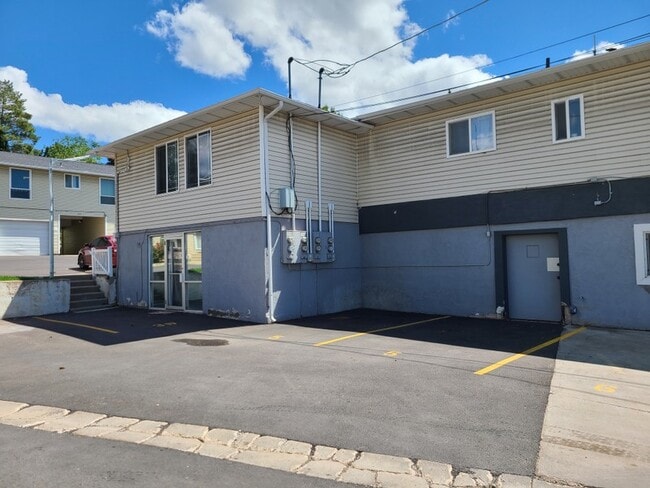 3051 Orchard Dr Unit 5