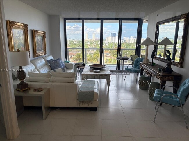 Photo - 3600 Yacht Club Dr Unidad 1001