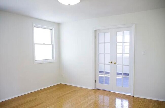 Photo - 173 MALLORY Ave Unidad 2