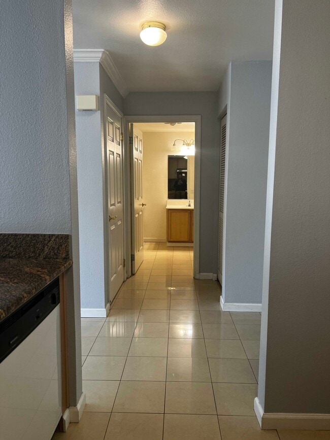 Photo - 555 10th St Unit 318