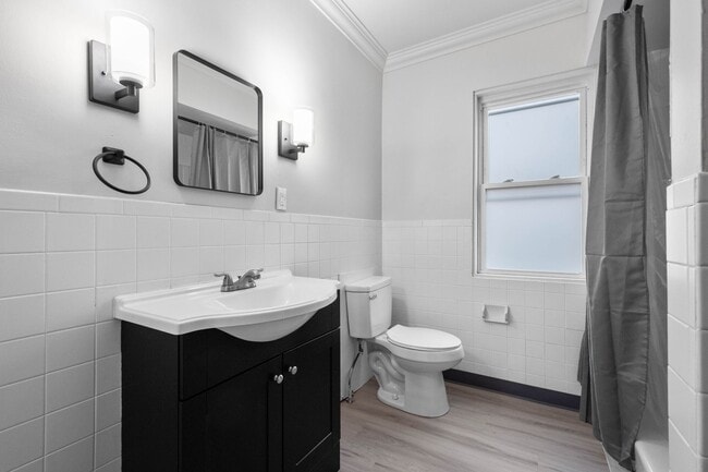 Photo - Stunning 4 Bedroom home in Carrick available May 15!
