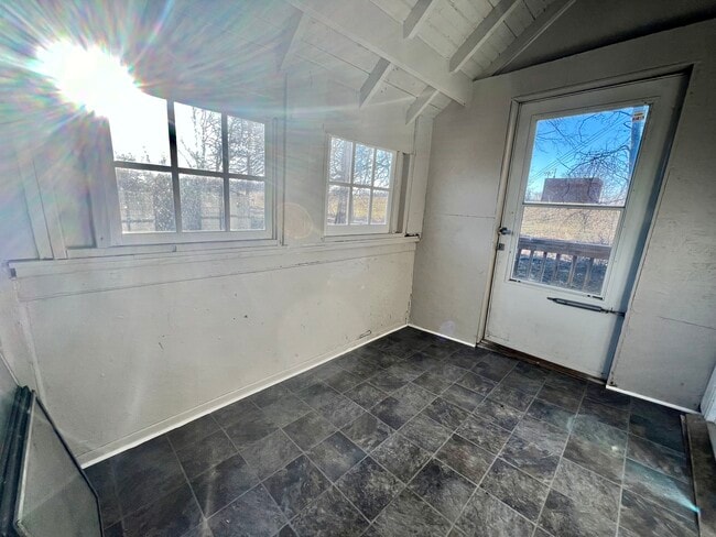 Porche trasero - 604 Burton Ave