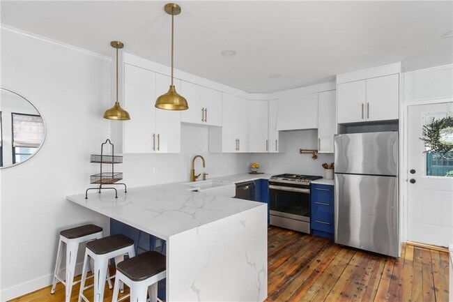 11 Sunshine Ct