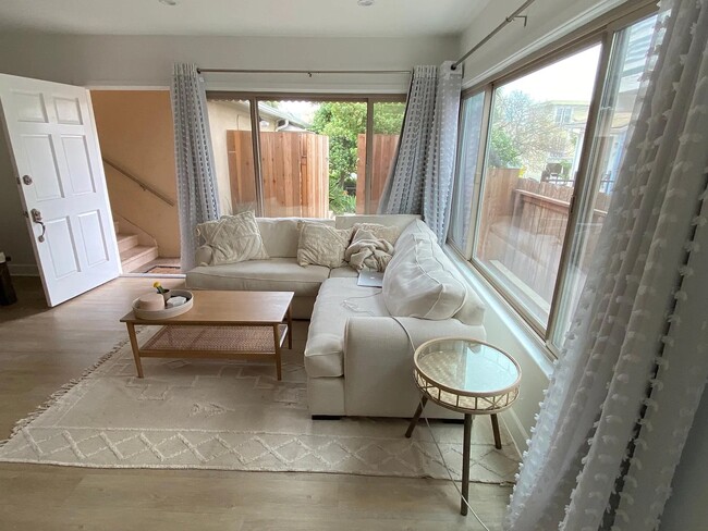 Photo - 1715 Glendon Ave