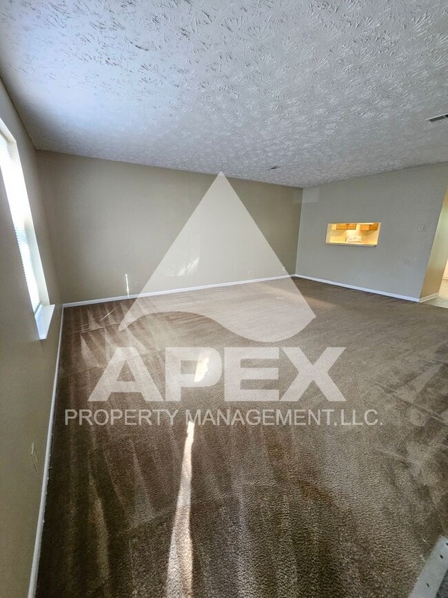 Photo - Spacious 2-Bdrm 1.5 Ba Townhouse style Condo in West Knoxville! End Unit!