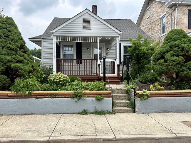 Building Photo - 2 Bedroom 2 Bathroom Home in Carlisle w/Bonus Rooms!