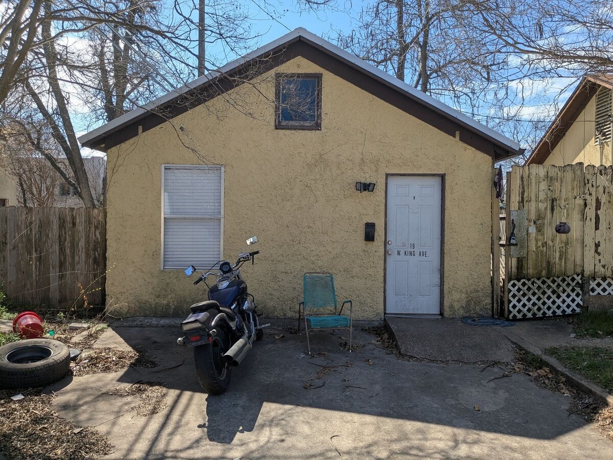 1 Bed 1 Bath House in Historic District - 1 Bed 1 Bath House in Historic District