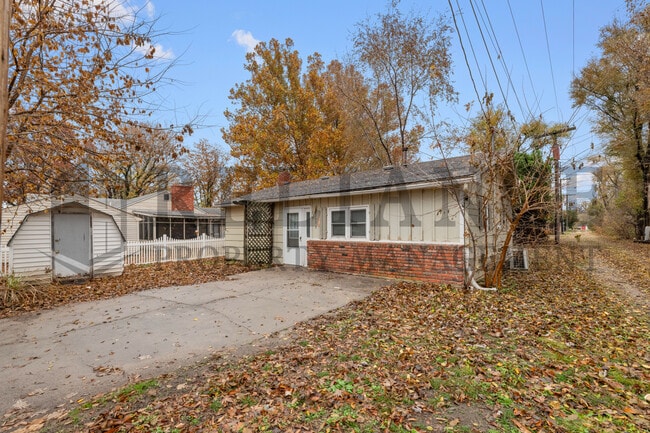 Photo - 209 N Topeka St