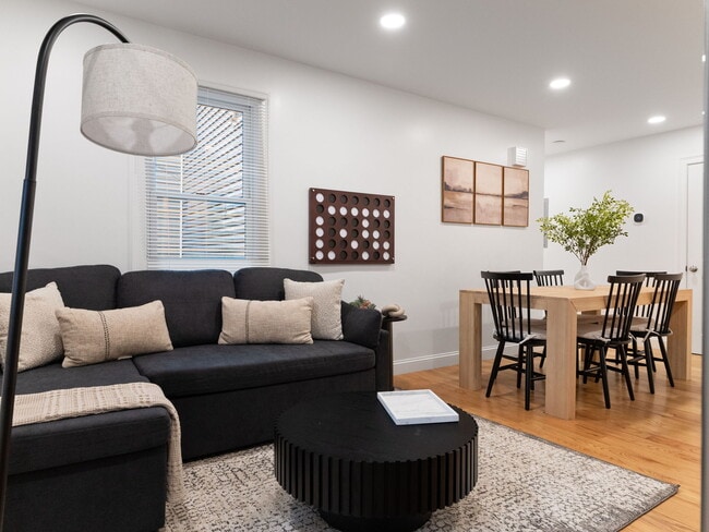 Photo - 1 Central Sq