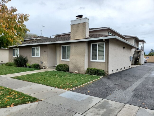 Building Photo - 661 Nello Dr Unit 4