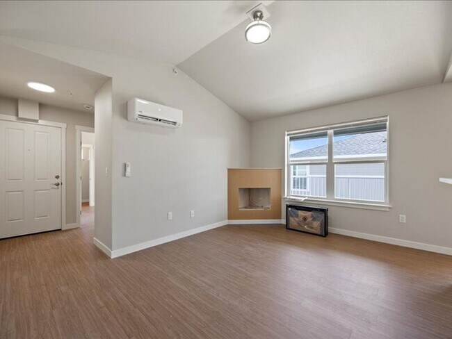 6005F Chapel Hill Blvd Unit F201