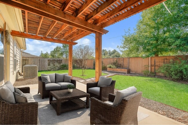 Building Photo - 2915 Coastal Prairie Ln