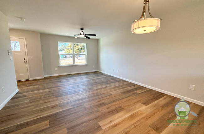 Photo - 107 Glen Dr Townhome