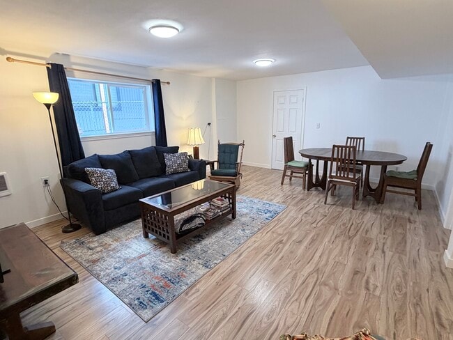 Photo - 8837 20th Ave SW Unidad A