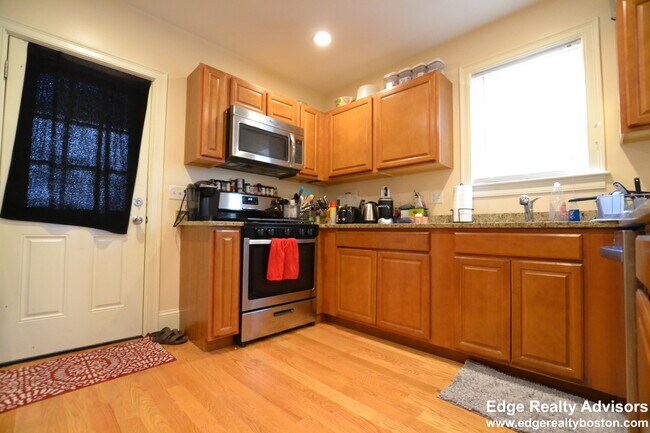 Photo - 31 Pratt St Condo Unit 1