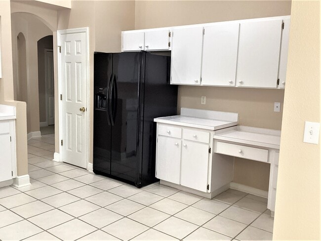 Photo - 25008 Hyde Park Blvd