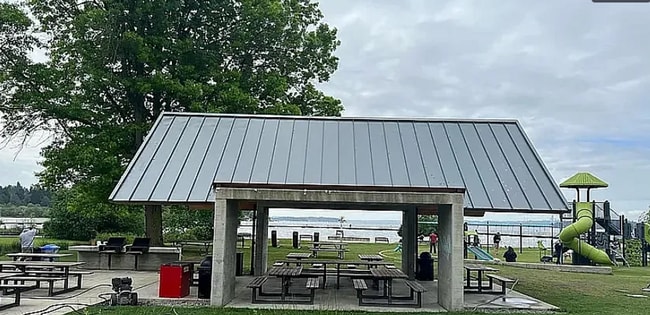 Building Photo - Listed For Rent