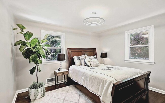 Photo - 7502 Alfred Dr Unidad Downstairs