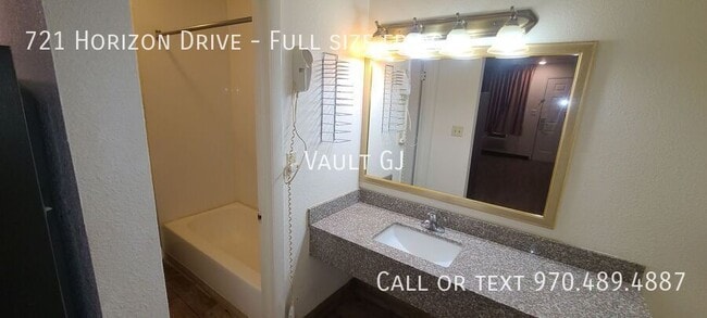 Photo - 721 Horizon Dr Unit Full size fridge