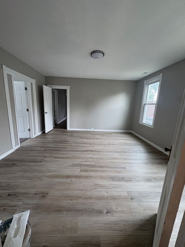 Photo - Lawn7100 Unit Up