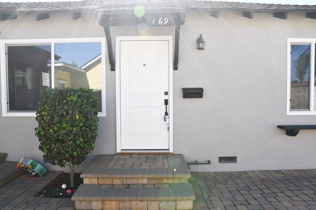 Photo - Jameson (167-169) Unit Jameson (169)