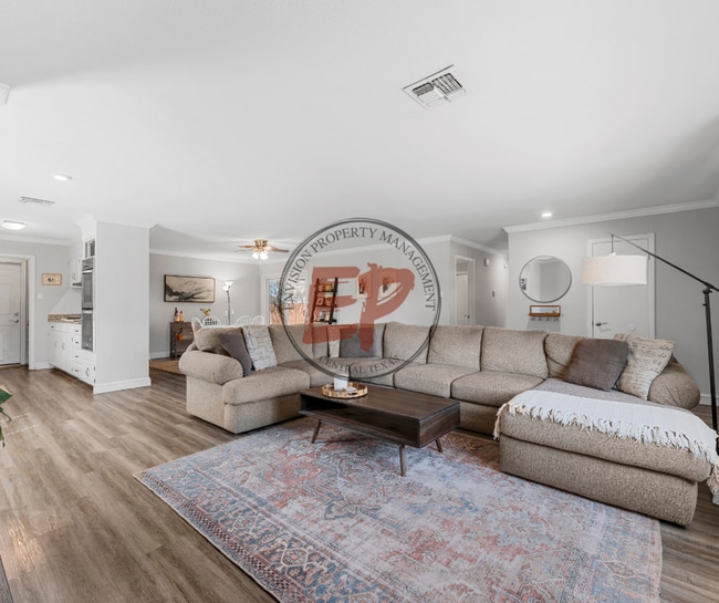 Photo - 6319 Wiethorn Dr