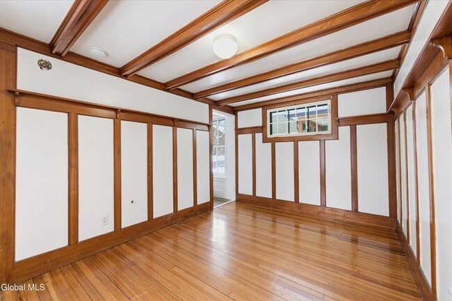 Photo - 106 Lawrence St