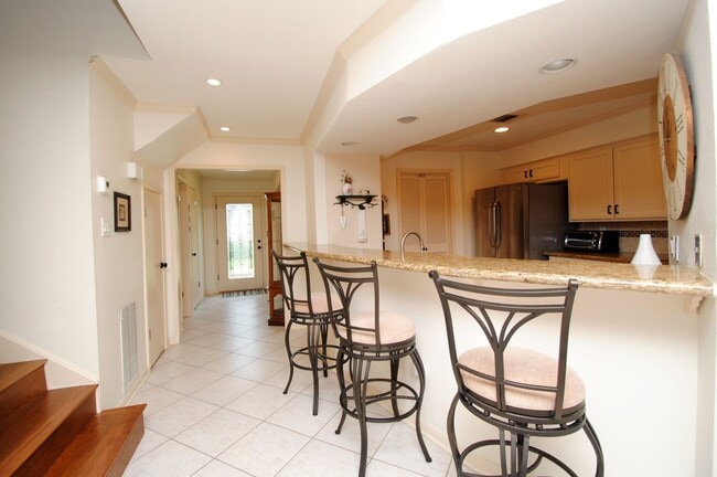 Photo - 14690 Perthshire Rd Unit C