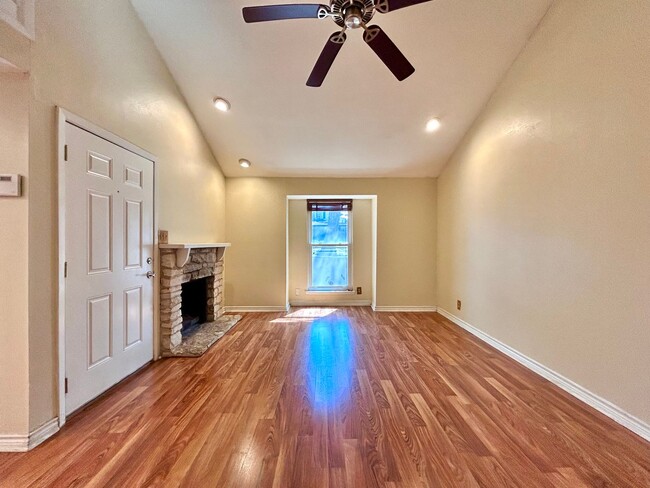 Photo - 1713 Timber Ridge Dr