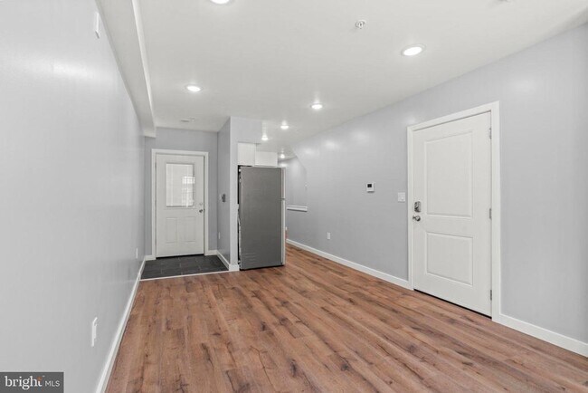 Photo - 2044 N Carlisle St