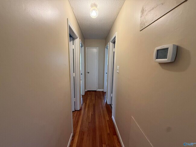 Photo - 641 Dawson Terrace NW