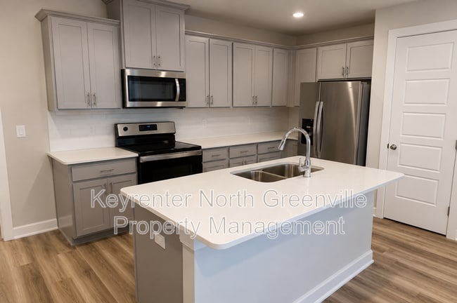 Photo - 867 Ernest Ln
