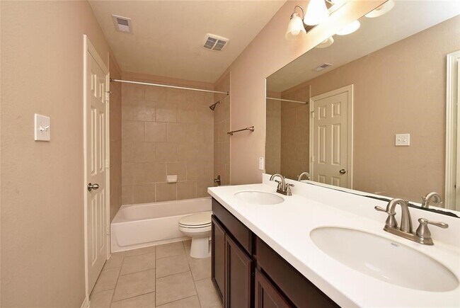 Photo - 4050 Calaway Oaks Ln