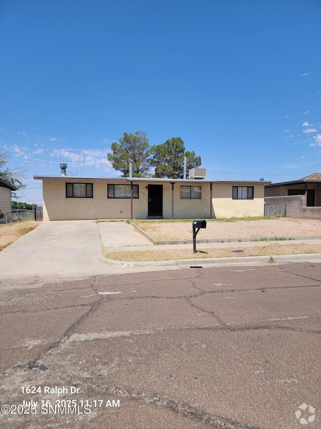 Building Photo - 1624 Ralph Dr Rental