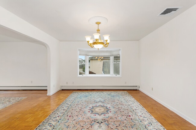 Photo - 130 N 7th St