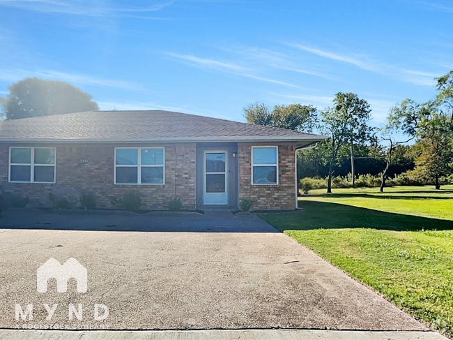 Building Photo - 1303 Cardinal Dr Rental