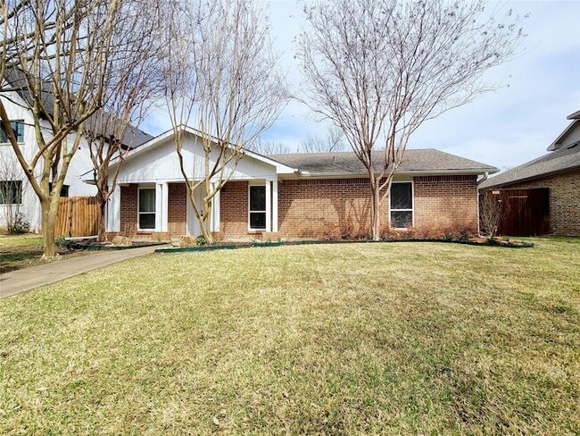 Building Photo - 4130 Santa Barbara Dr