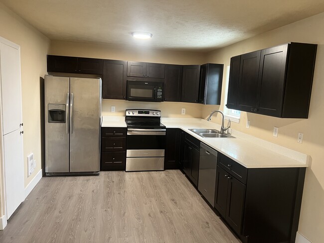 Photo - 33 E Lacrosse Ave