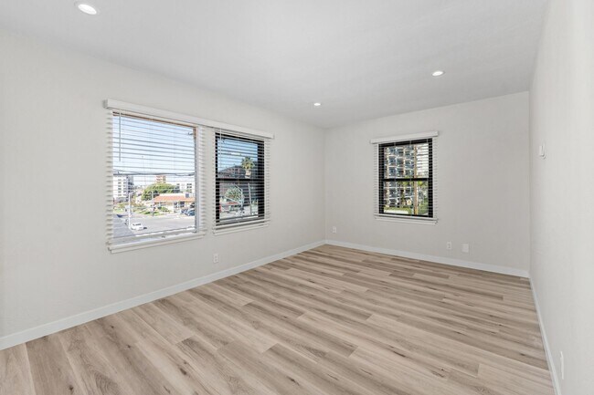 Photo - HILLCREST GREAT RENOVATED ONE BEDROOM APARTMENT. Unidad 1831