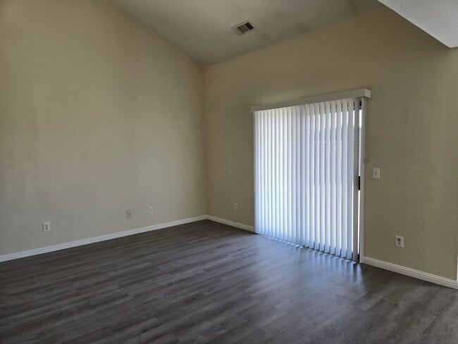 Photo - 1911 Glen Ridge Dr